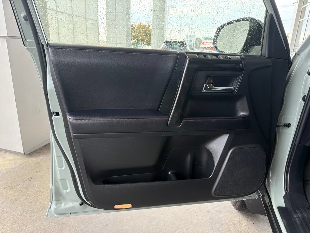 Certified 2023 Toyota 4Runner TRD Off-Road AWD/4WD image 9