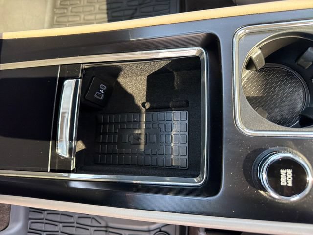 Used 2023 Lincoln Corsair AWD w/ Equipment Group 101A image 31