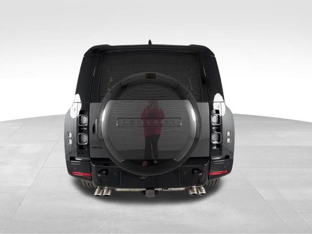 Used 2024 Land Rover Defender 130 V8 image 9