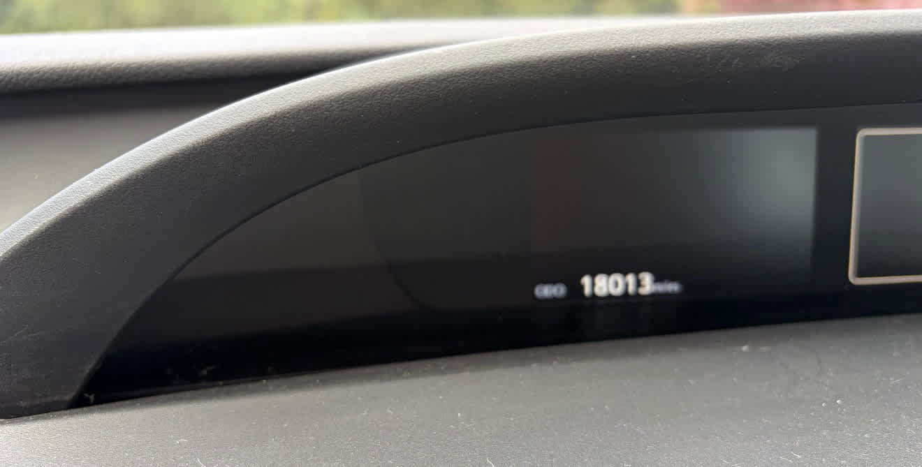 Used 2019 Toyota Prius XLE AWD/4WD image 5
