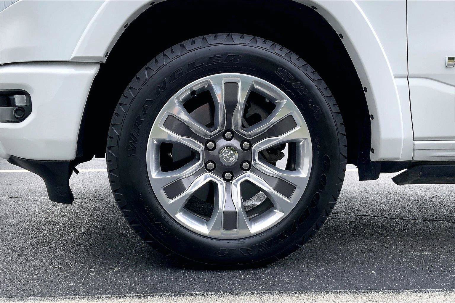 Used 2022 RAM 1500 Limited AWD/4WD image 9