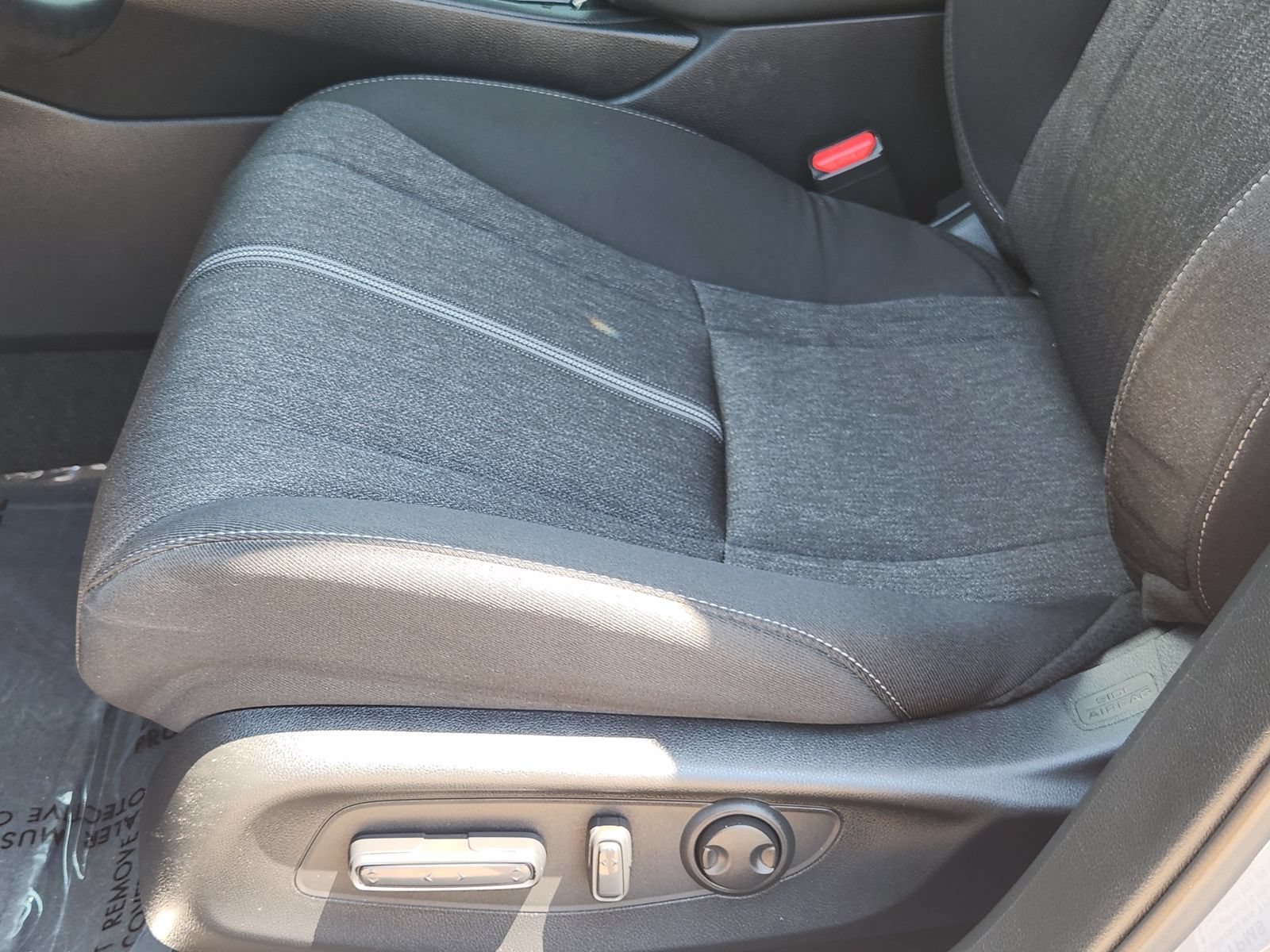 Used 2025 Honda Accord Sport image 28
