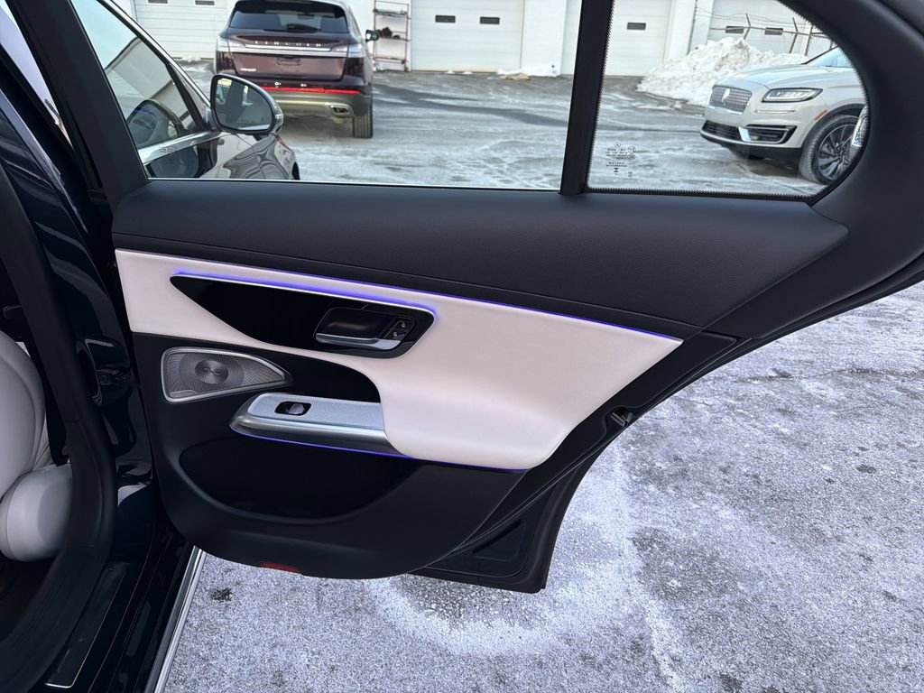 Used 2024 Mercedes-Benz E 350 4MATIC Sedan image 16