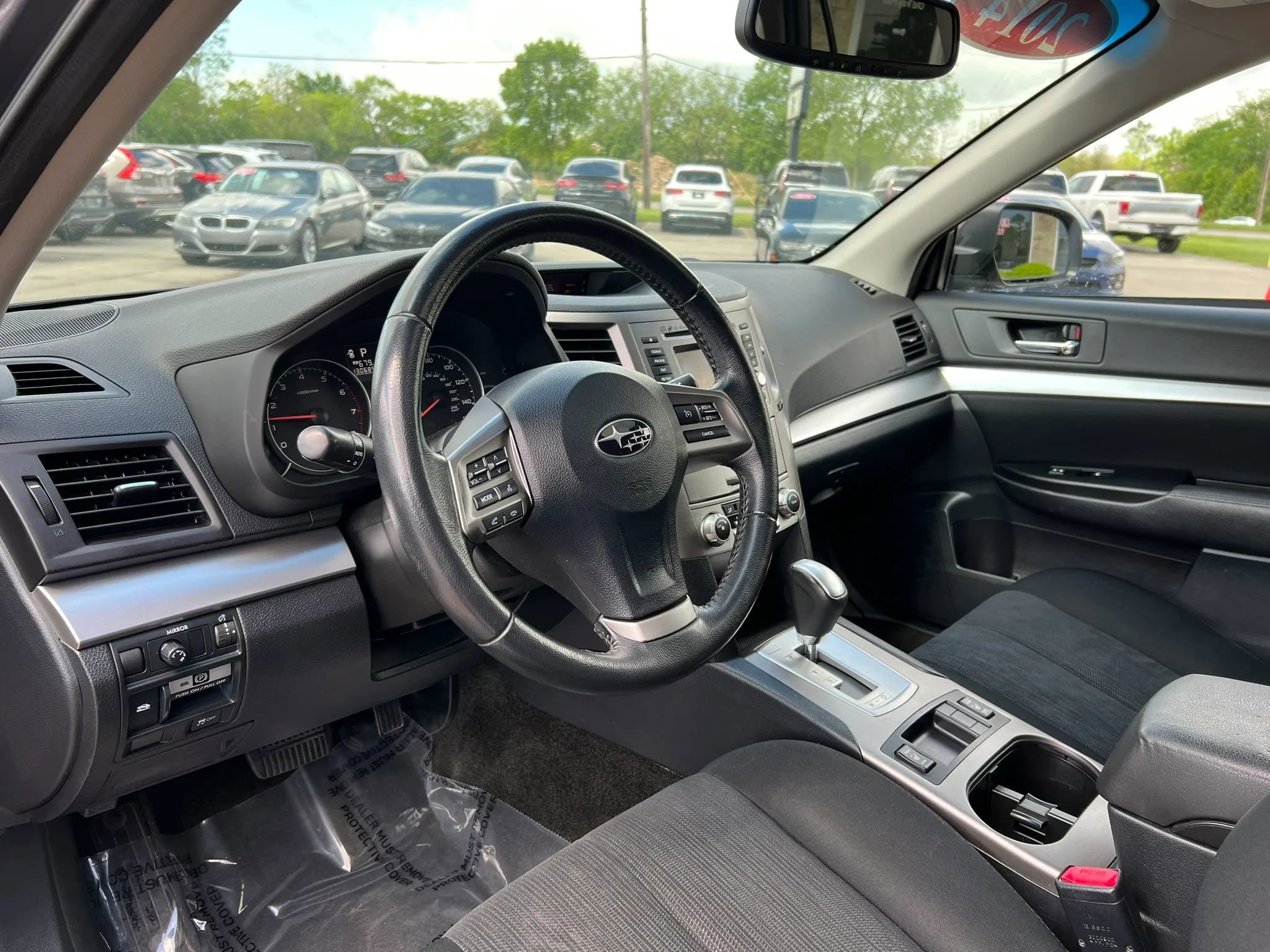 Used 2014 Subaru Outback 2.5i Premium w/ Moonroof Package AWD/4WD image 14