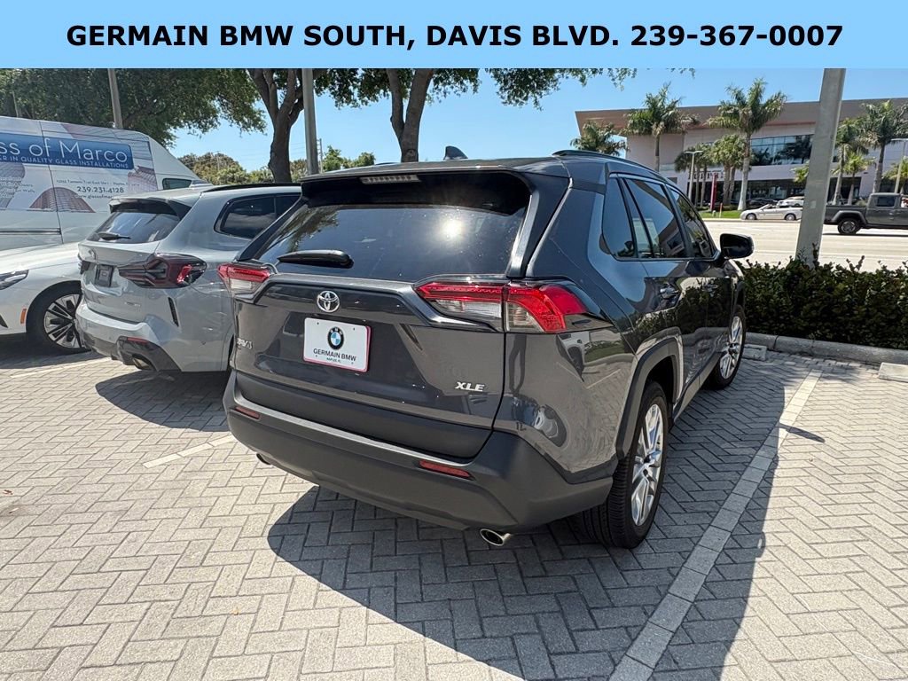 Used 2023 Toyota RAV4 XLE Premium image 9