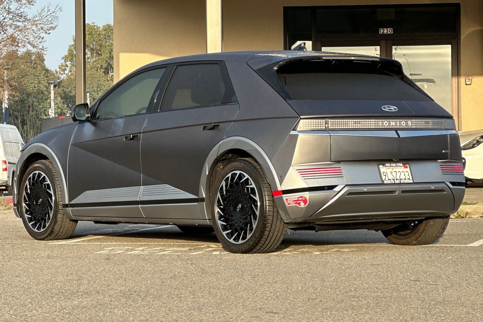 Used 2023 Hyundai Ioniq 5 Limited w/ Cargo Package image 5