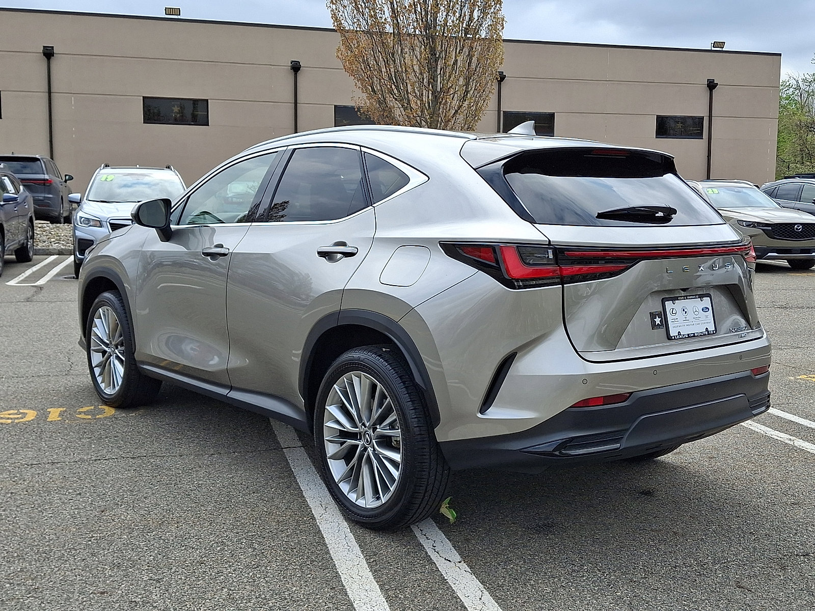 Used 2025 Lexus NX 350 AWD w/ Accessory Package (2T) image 4
