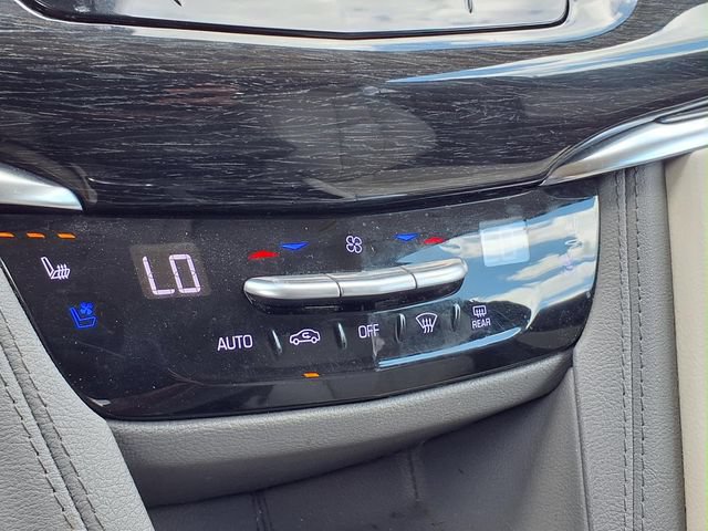 Certified 2020 Cadillac XT6 Premium Luxury FWD image 14