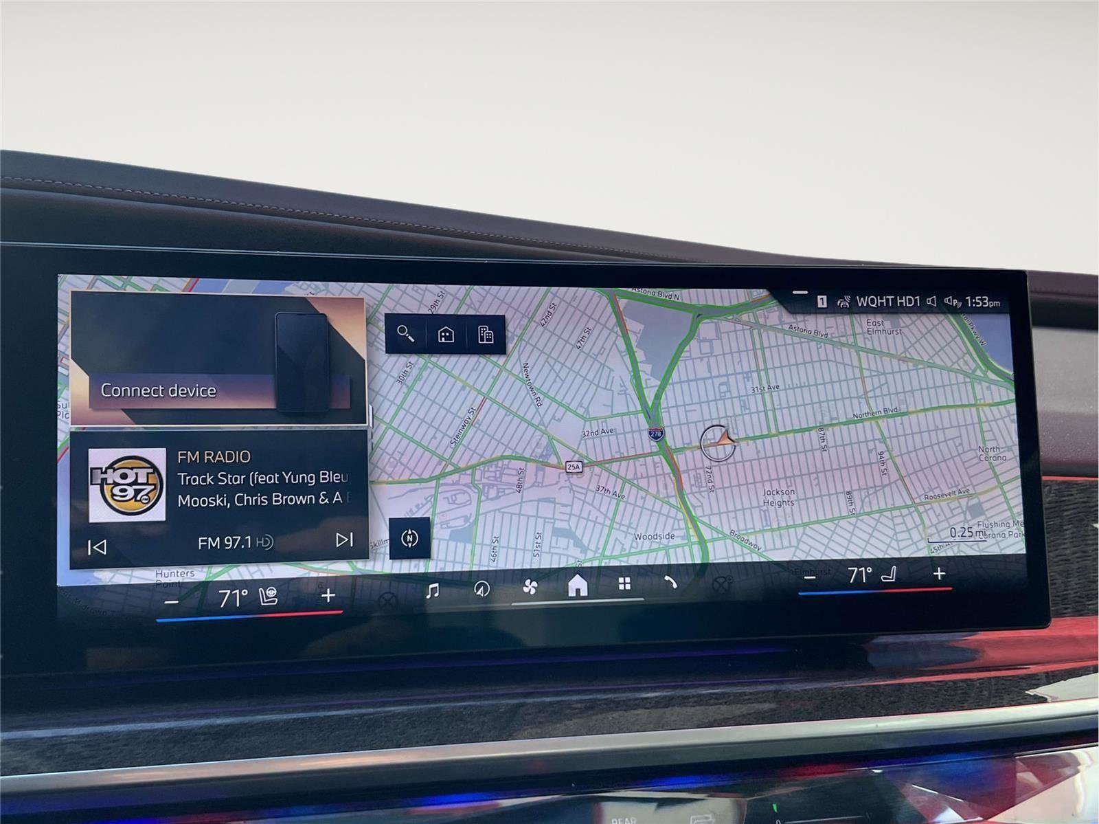 Used 2024 BMW 740i xDrive image 29