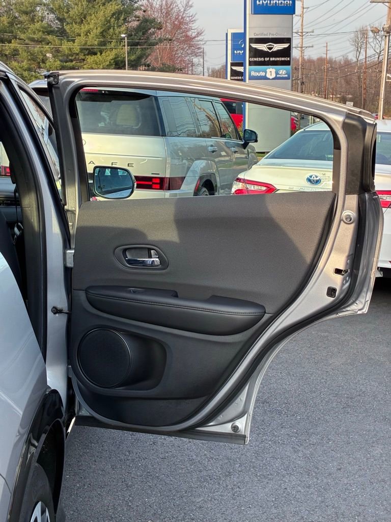 Used 2019 Honda HR-V Sport image 47