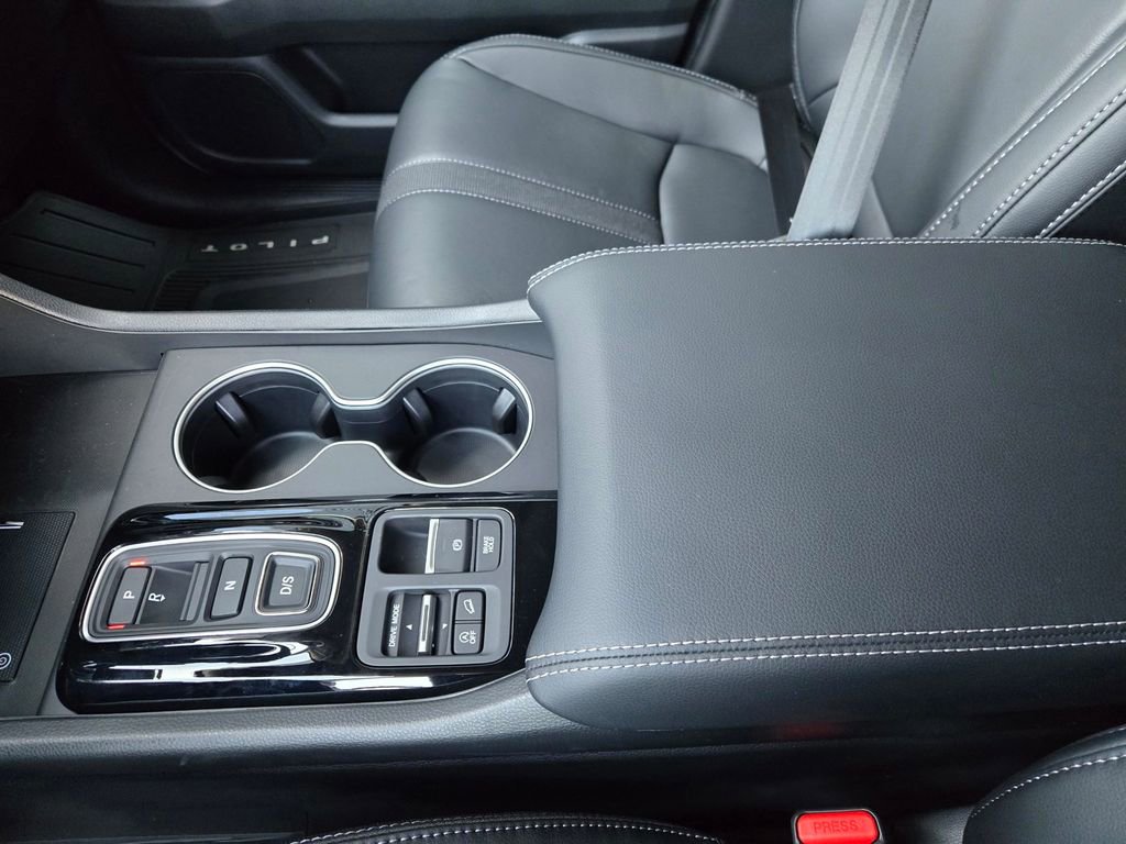 New 2025 Honda Pilot Touring image 23