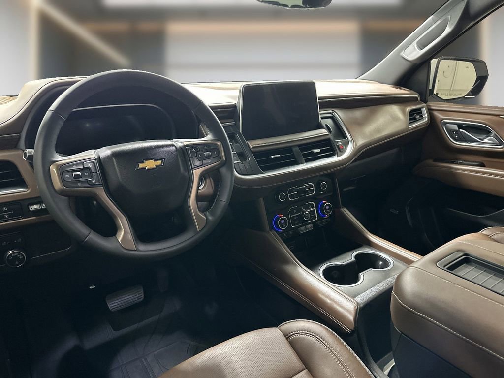 Used 2023 Chevrolet Suburban High Country AWD/4WD image 12