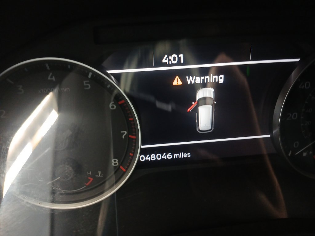 Used 2022 Mitsubishi Outlander SE AWD/4WD image 2