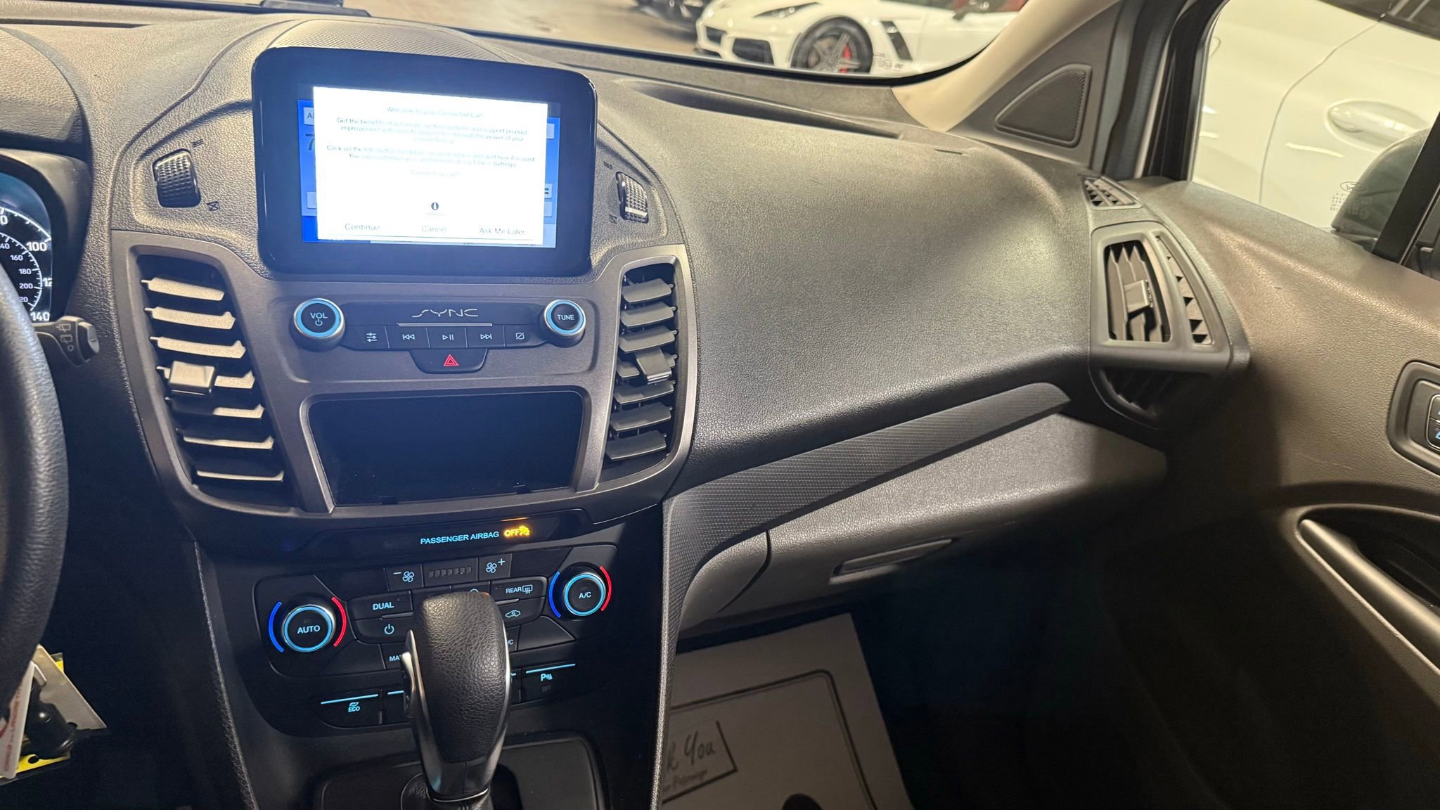 Used 2019 Ford Transit Connect XLT image 25