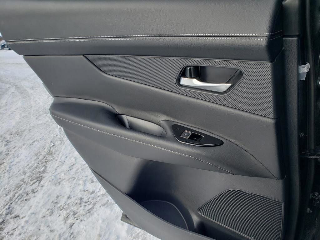 Certified 2025 Nissan Murano SL image 21