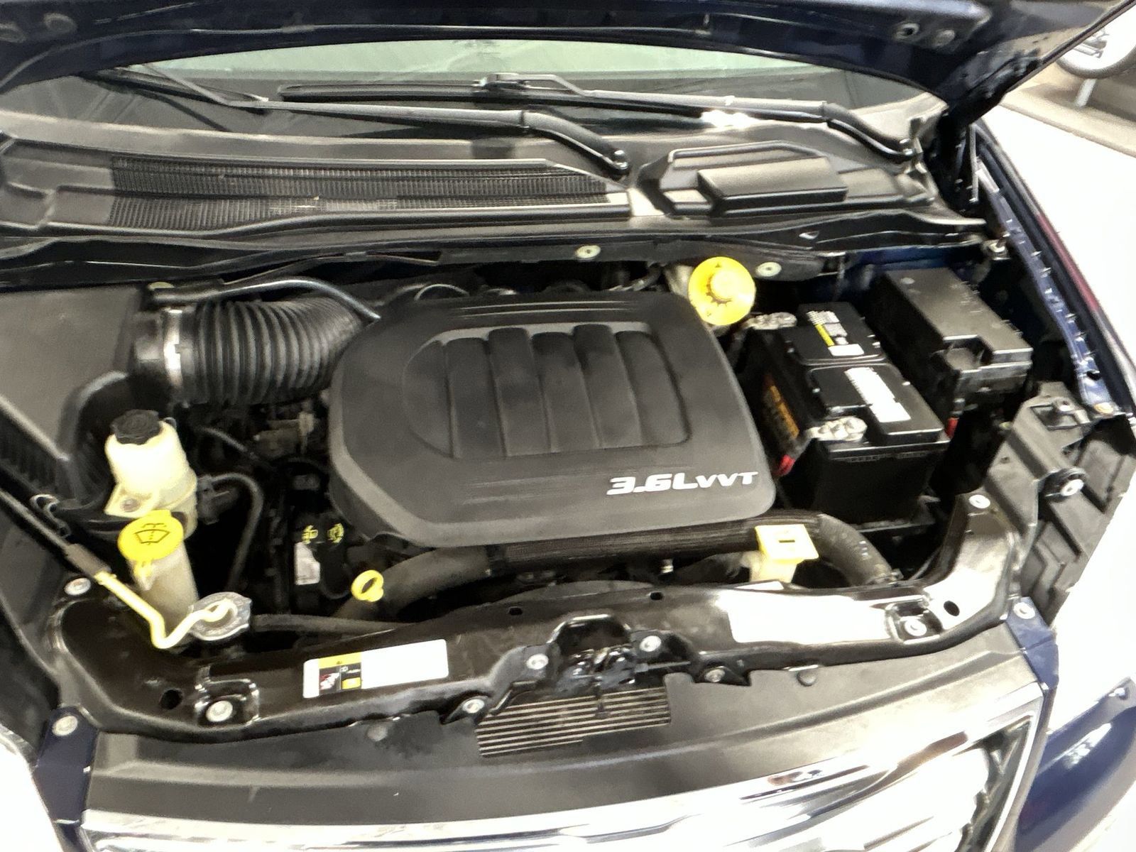 Used 2016 Chrysler Town & Country Touring w/ Driver Convenience Group FWD image 32