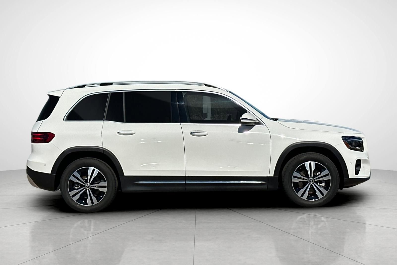 New 2025 Mercedes-Benz GLB 250 image 30