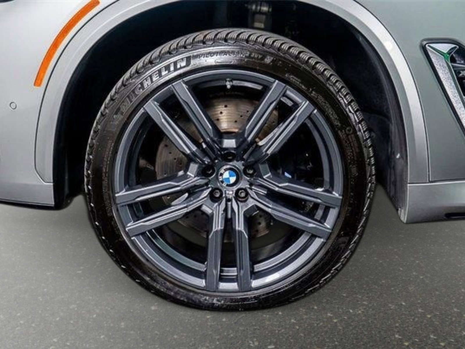 Used 2021 BMW X5 M w/ Executive Package image 20