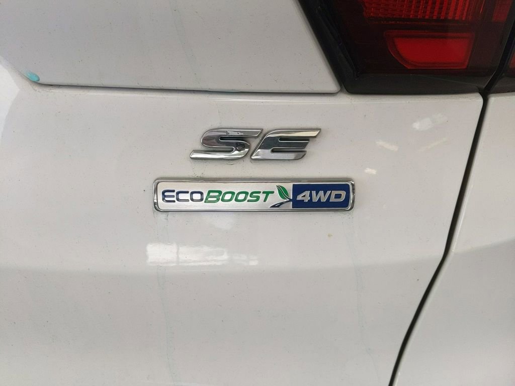 Used 2019 Ford Escape SE AWD/4WD image 9