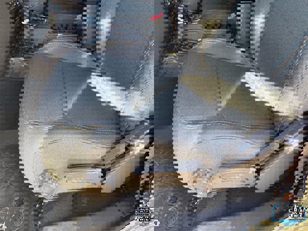 Certified 2025 Jeep Wrangler Sport S image 13