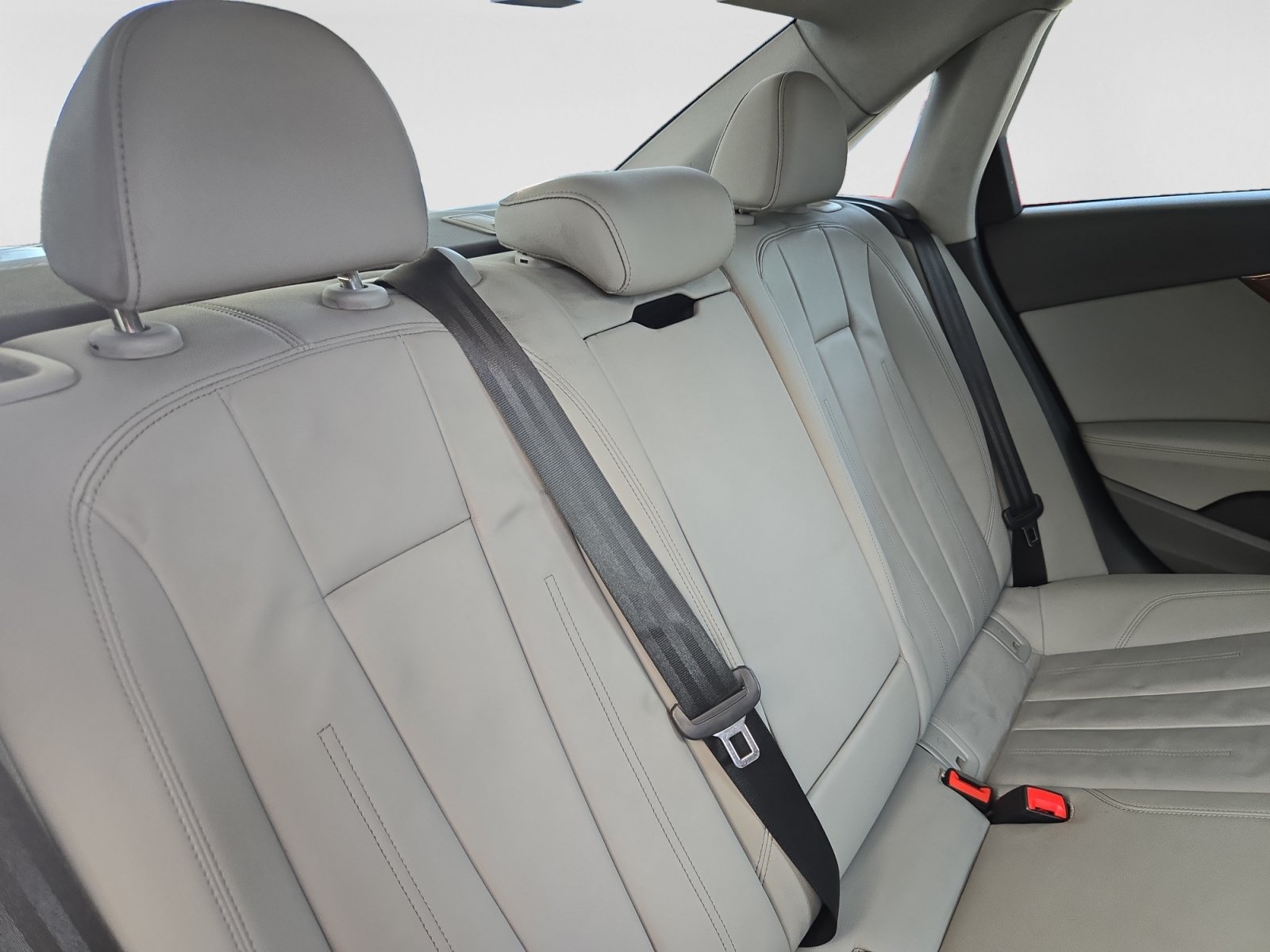 Used 2020 Audi A4 2.0T Premium Plus w/ Premium Plus Package FWD image 17