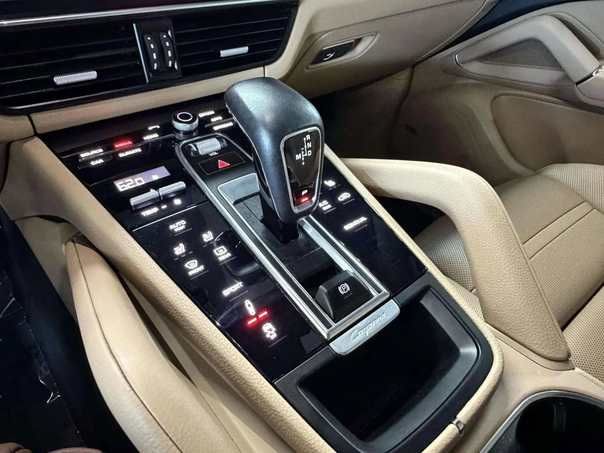 Used 2019 Porsche Cayenne S image 22