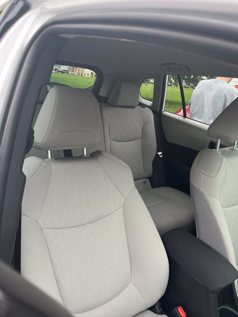 Used 2024 Toyota Corolla Cross LE FWD image 5