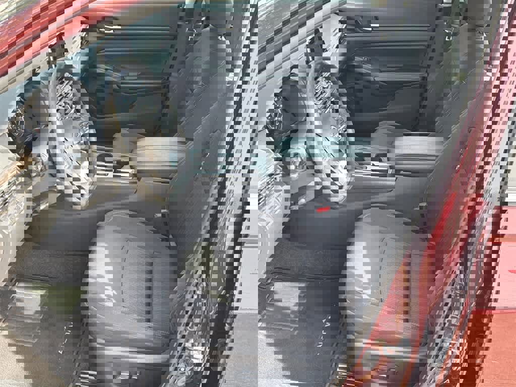 Used 2025 Nissan Altima 2.5 SV image 10