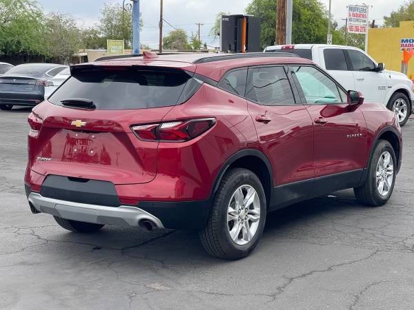 Used 2020 Chevrolet Blazer LT FWD image 3