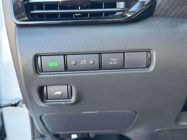 Used 2024 Nissan Sentra SR w/ SR Premium Package image 26