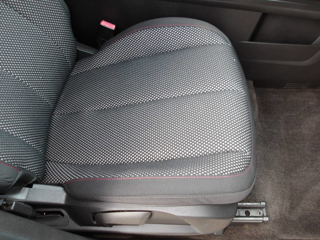 Used 2011 Chevrolet Equinox LT image 19