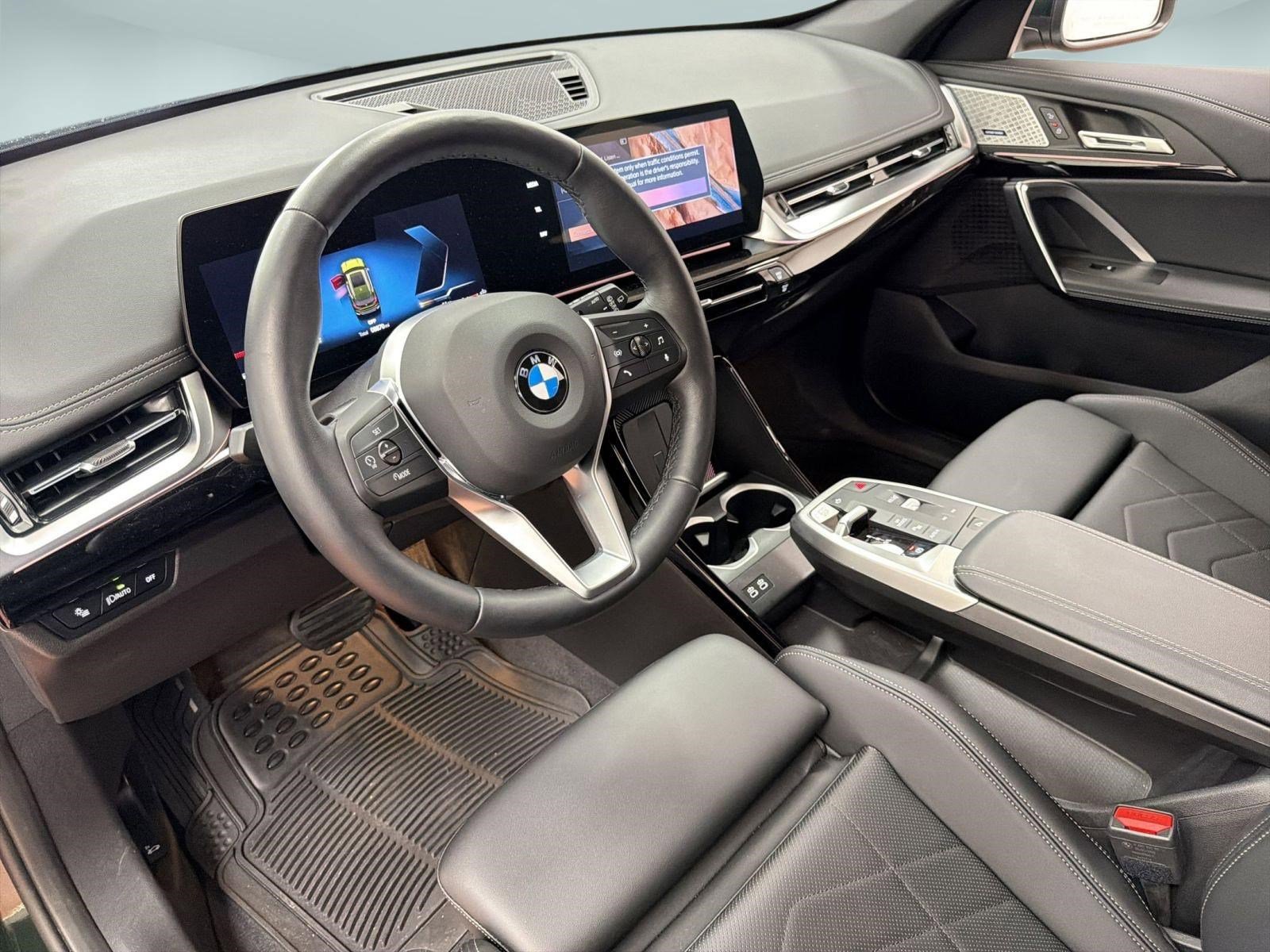 Used 2025 BMW X1 xDrive28i w/ Convenience Package image 4