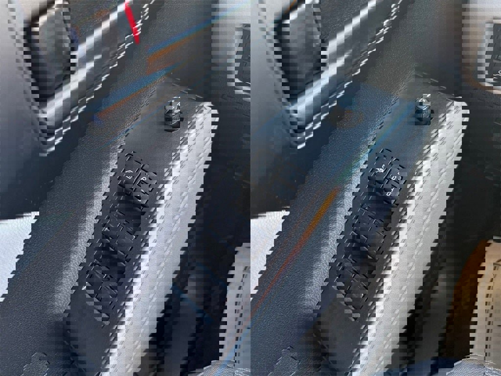 Used 2023 Toyota Highlander Platinum image 27