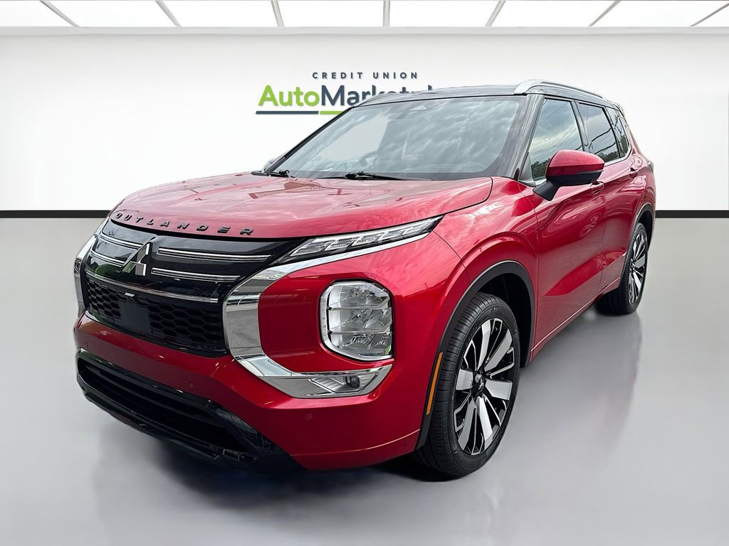 Used 2025 Mitsubishi Outlander SEL FWD image 3
