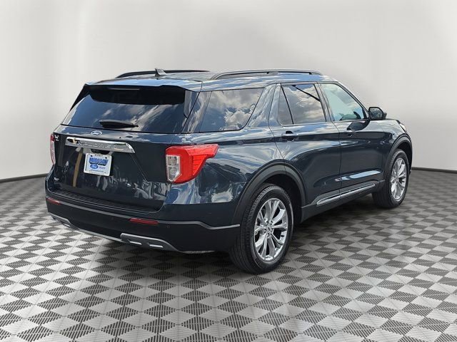 Used 2024 Ford Explorer XLT w/ Equipment Group 202A RWD image 6