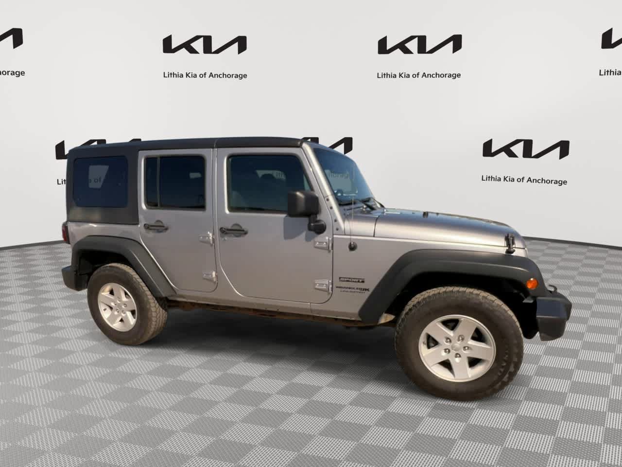 Used 2018 Jeep Wrangler Unlimited Sport S AWD/4WD image 2