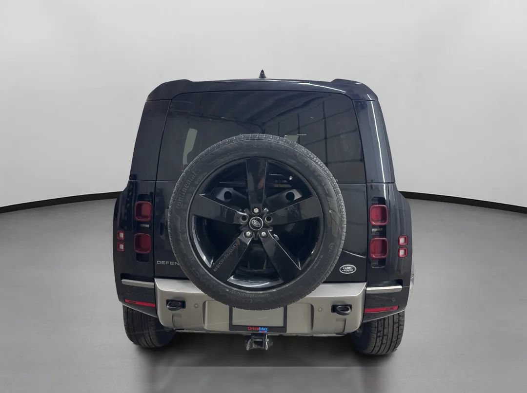 Used 2021 Land Rover Defender 110 X-Dynamic SE AWD/4WD image 8