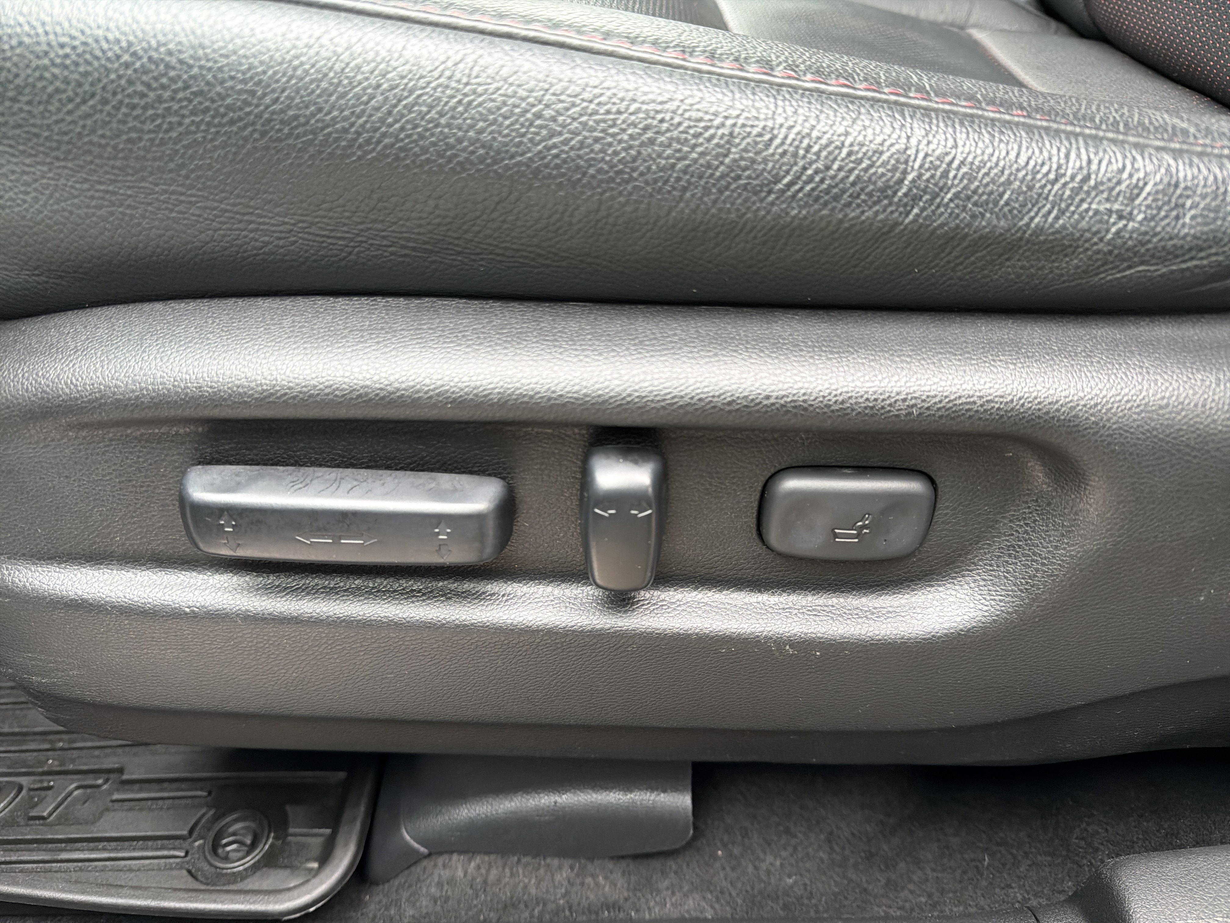 Used 2022 Honda Pilot Black Edition image 9