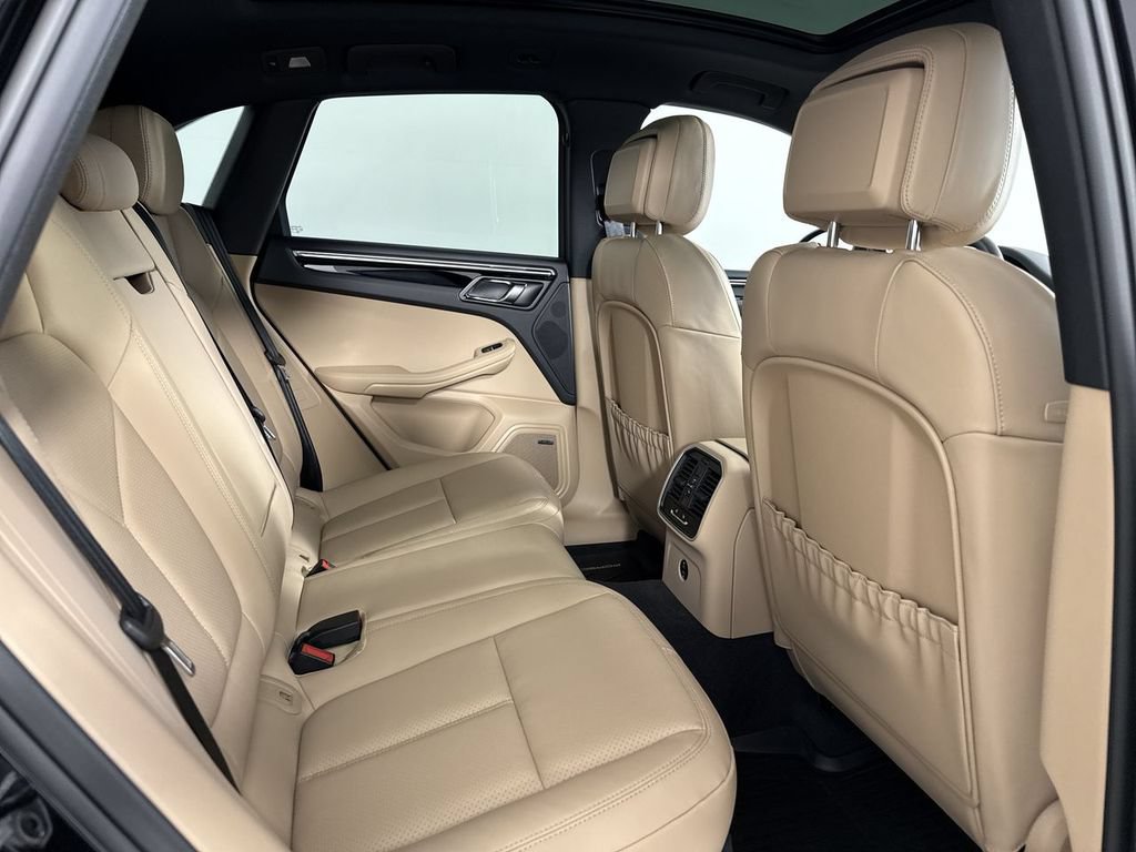 New 2026 Porsche Macan AWD/4WD image 25