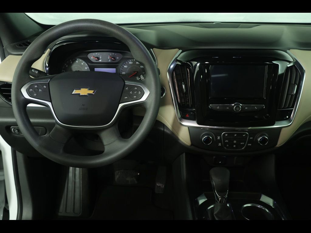 Used 2023 Chevrolet Traverse LS image 14