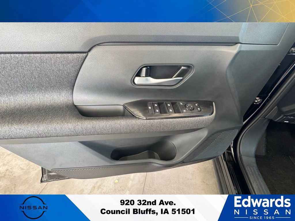 New 2025 Nissan Kicks SV w/ SV Premium Package AWD/4WD image 19