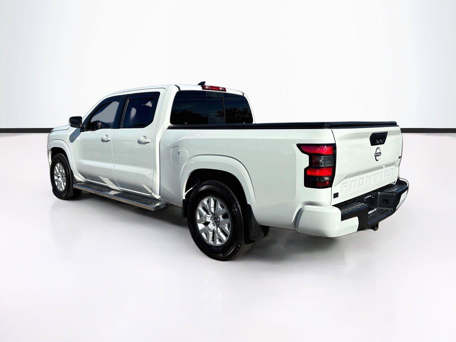 Used 2024 Nissan Frontier SV RWD image 5
