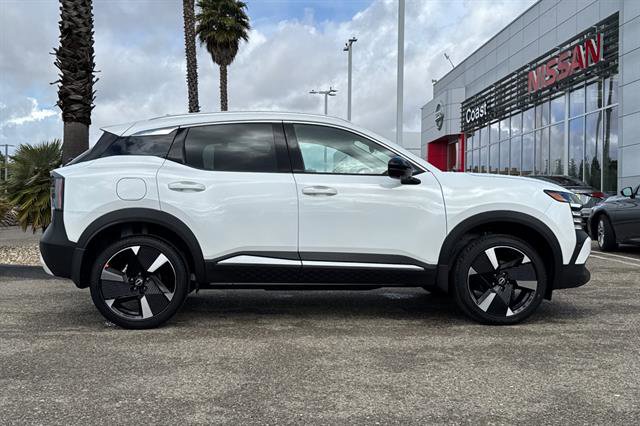 New 2026 Nissan Kicks SR image 4