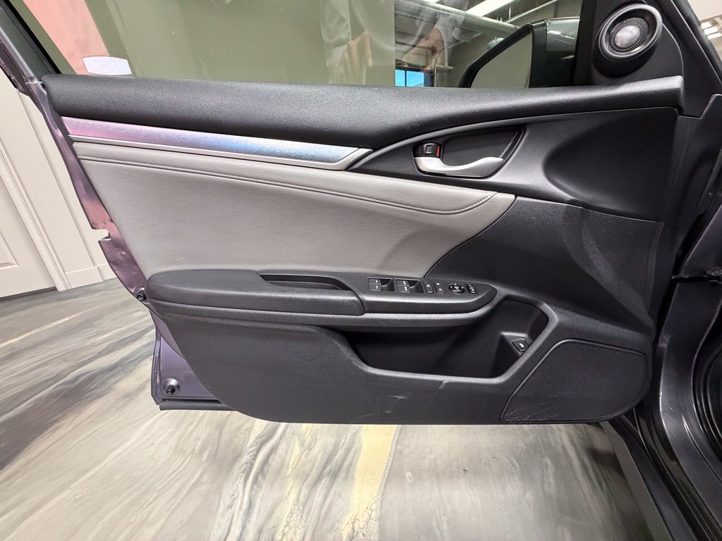 Used 2018 Honda Civic Touring image 53