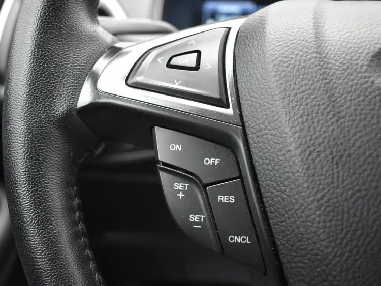 Used 2024 Ford Edge SEL image 24