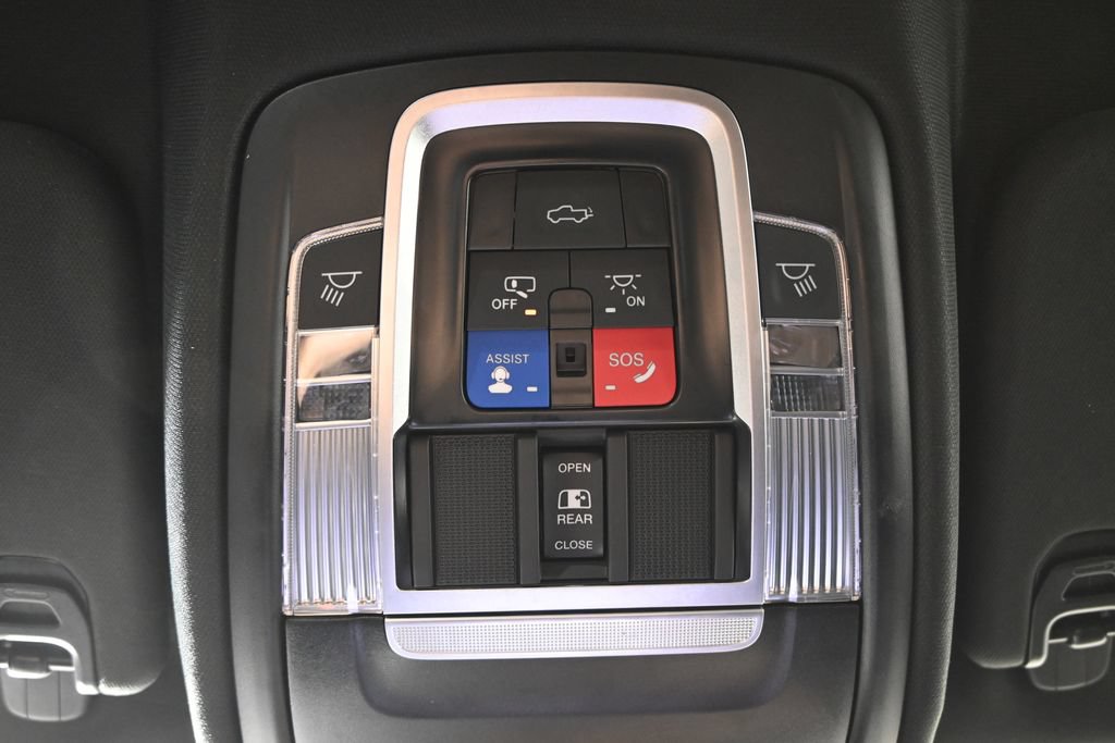 Used 2023 RAM 1500 Laramie AWD/4WD image 34