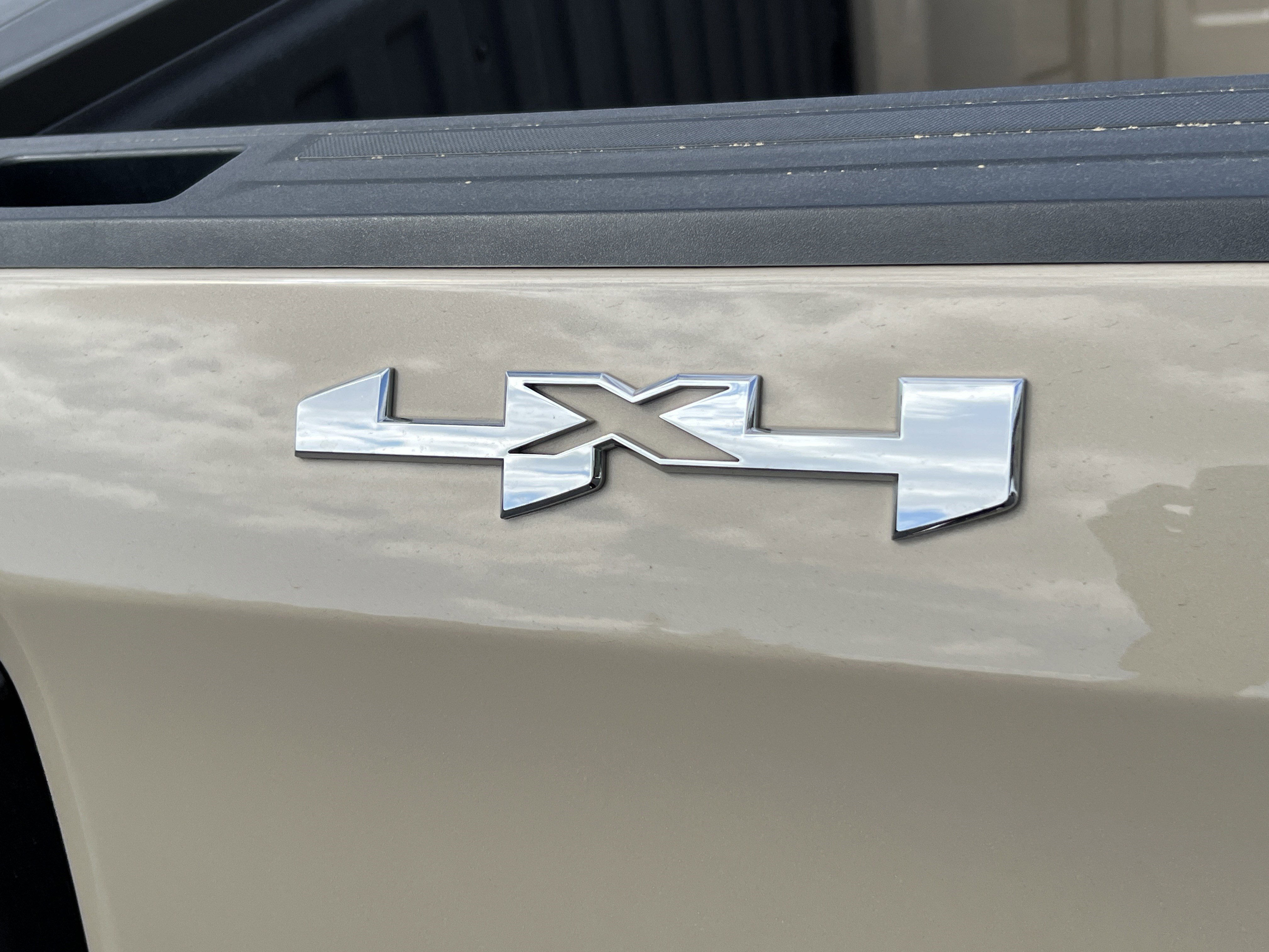 Used 2023 GMC Sierra 1500 Elevation AWD/4WD image 10