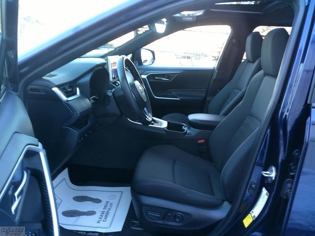 Used 2023 Toyota RAV4 SE w/ Weather & Moonroof Package image 23