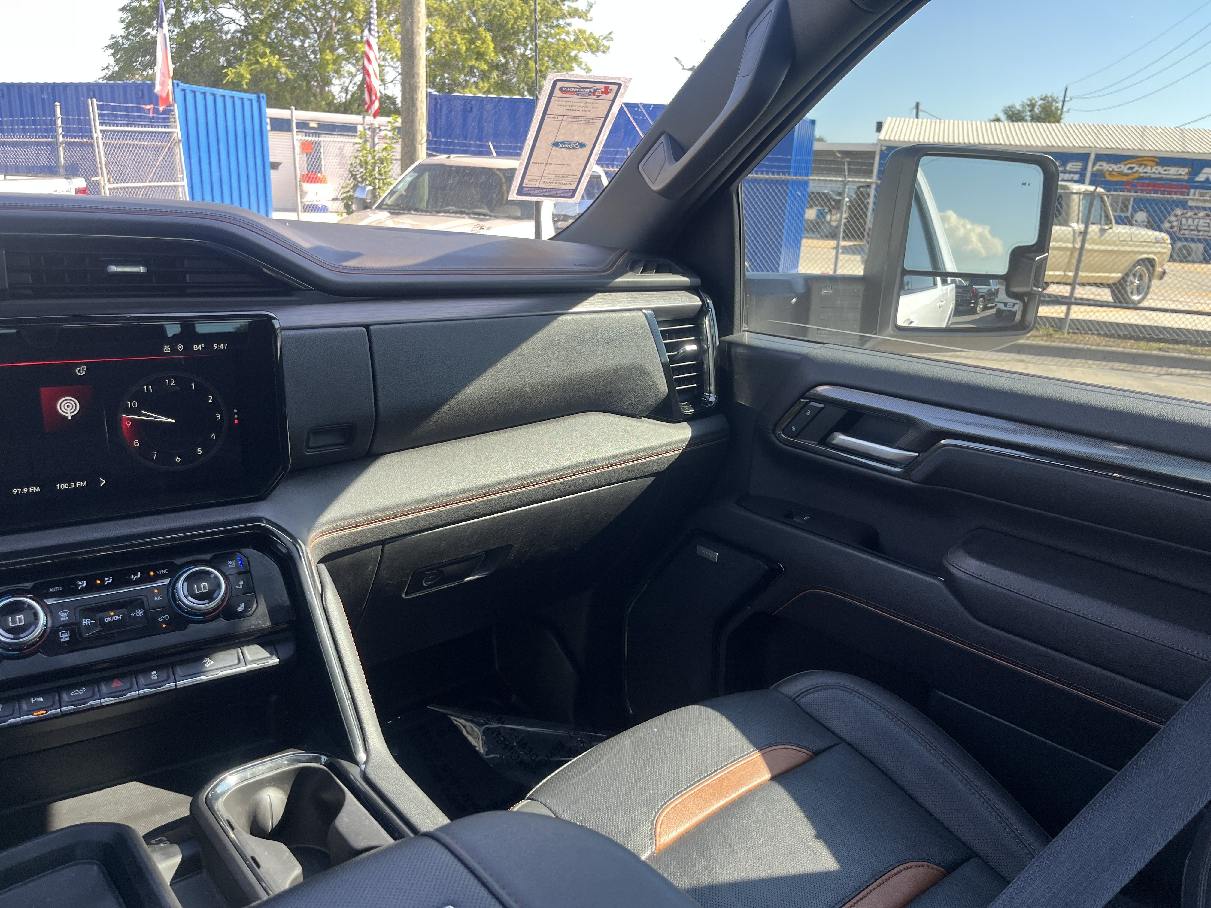 Used 2024 GMC Sierra 2500 AT4 w/ AT4 Premium Plus Package AWD/4WD image 28