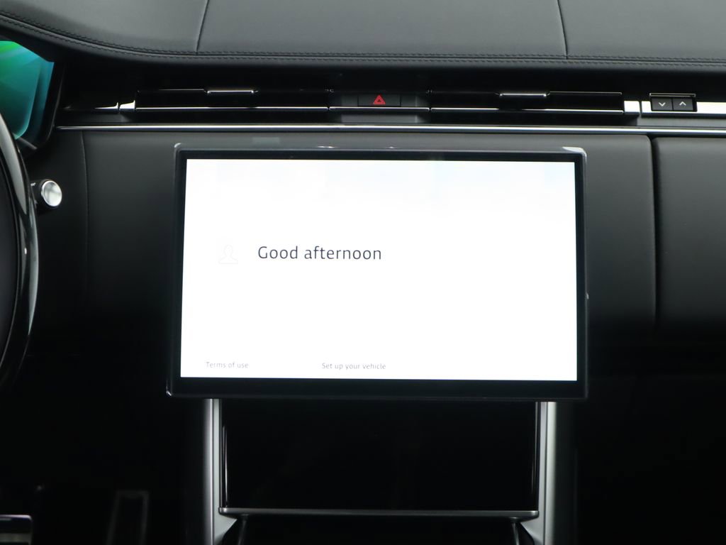 New 2025 Land Rover Range Rover SE image 14